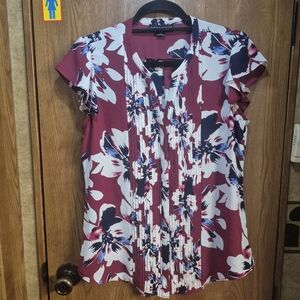 Simply Styled Burgundy Floral Pintuck Cap-Sleeve Blouse.   Box 37